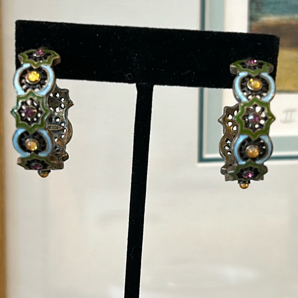 Vintage Nancy and Rise Enamel Brass Tone Hoop Earrings - Picture 1 of 7